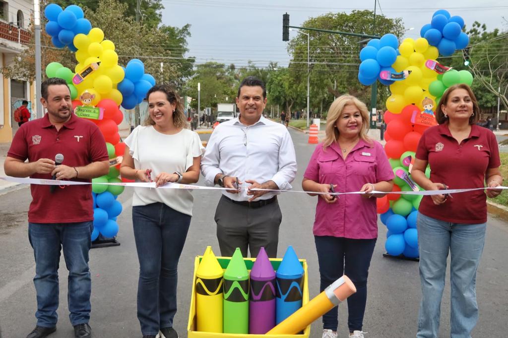 Inaugura Alcande, Mercado Joven y Feria de Regreso a&nbsp;Clases.