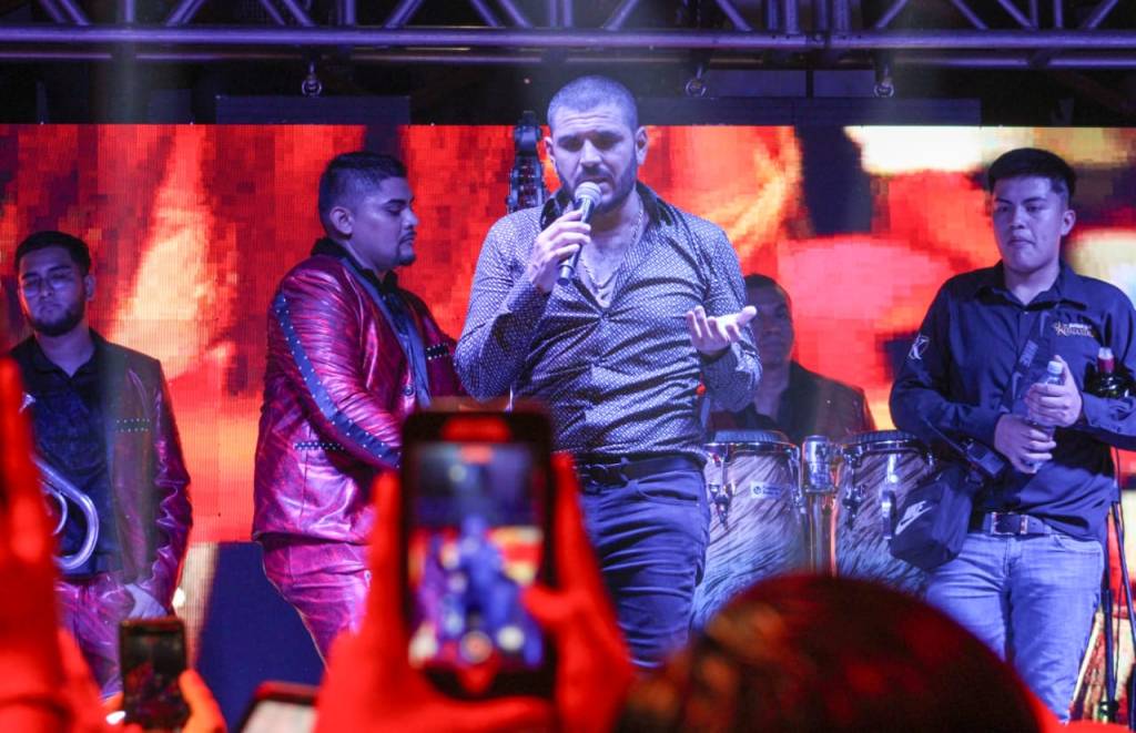 Espectacular presentación de Alfredo Ríos «El Komander» en la&nbsp;ciudad.