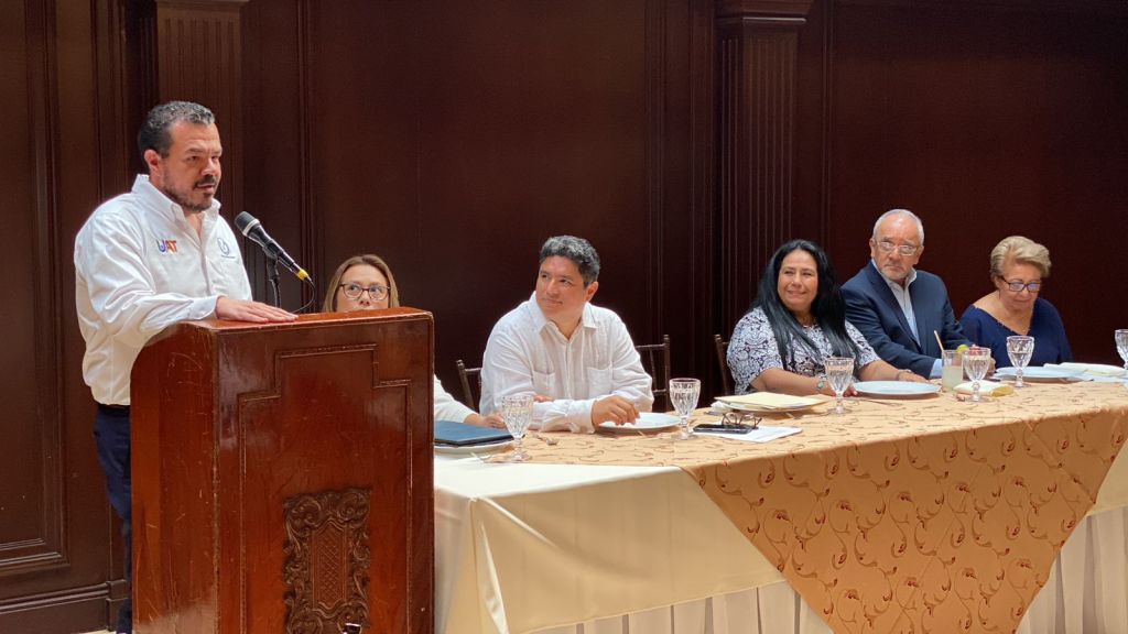 Celebra Asamblea Colegio de Notarios del Sur con Rector de la UAT como&nbsp;invitado