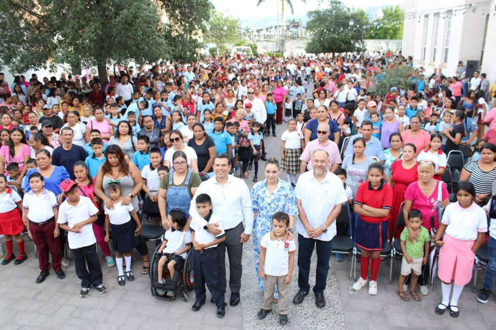 Entrega DIF Victoria paquetesescolares a mil 500&nbsp;estudiantes.