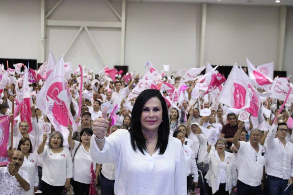 Gran apoyo por parte del Gremio, recibe la Licenciada Blanca Valles&nbsp;Rodríguez.