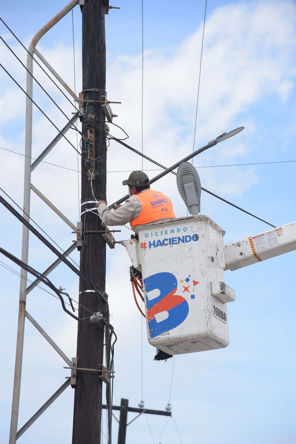 En Alumbrado Público Tampico Brilla como Nunca: Chucho&nbsp;Nader.