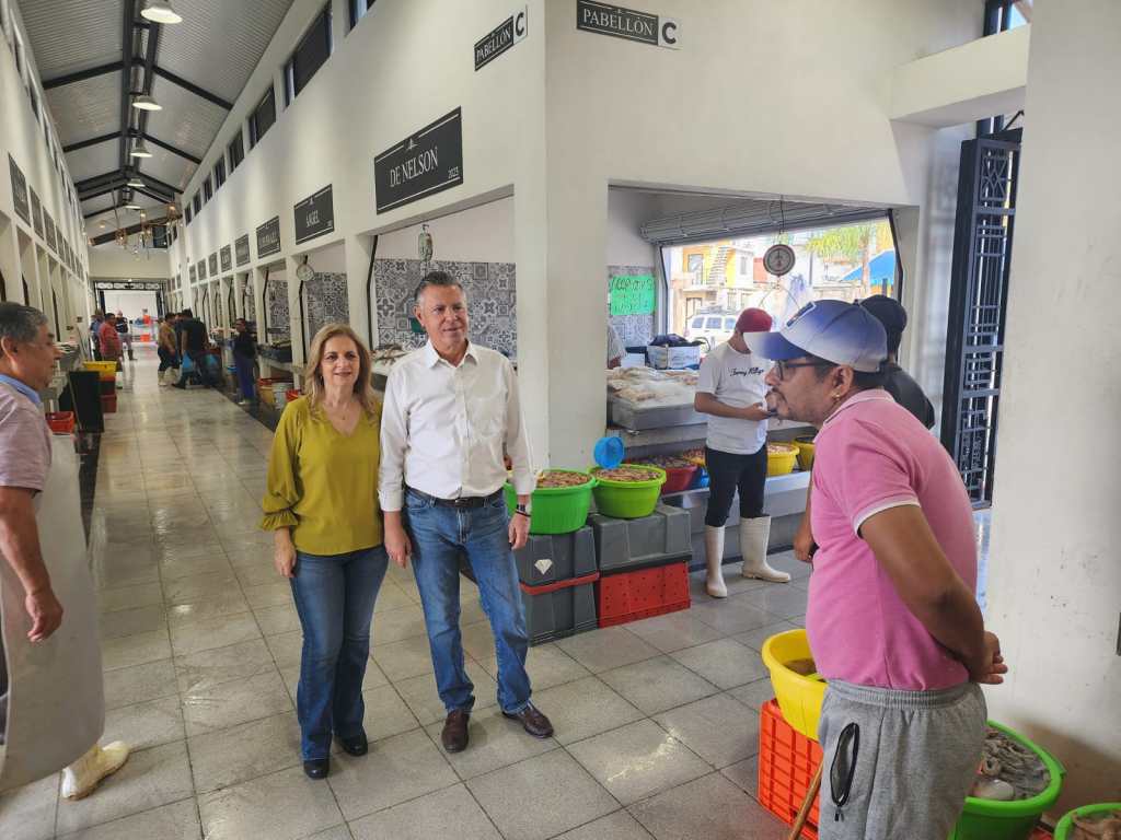 Mercado de Mariscos «La Puntilla» Ícono del Comercio y del Turismo Porteño: Chucho&nbsp;Nader