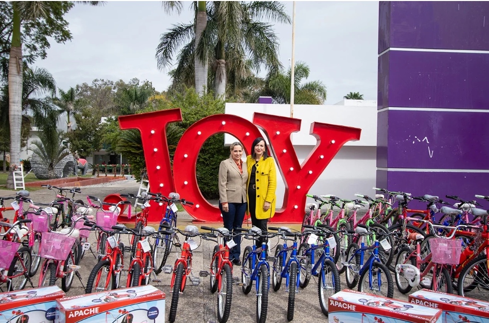 Entrega UAT donativo de bicicletas y herramientas de trabajo al DIF&nbsp;Tamaulipas