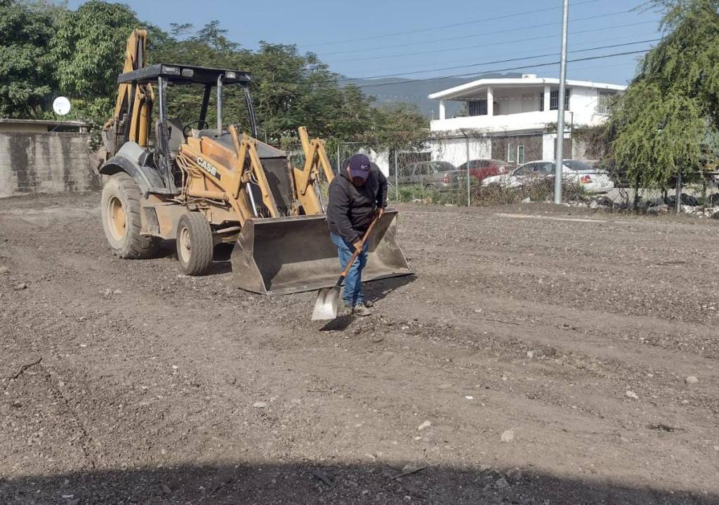 Amplia Municipio recarpeteo ybacheo de calles a más&nbsp;colonias.