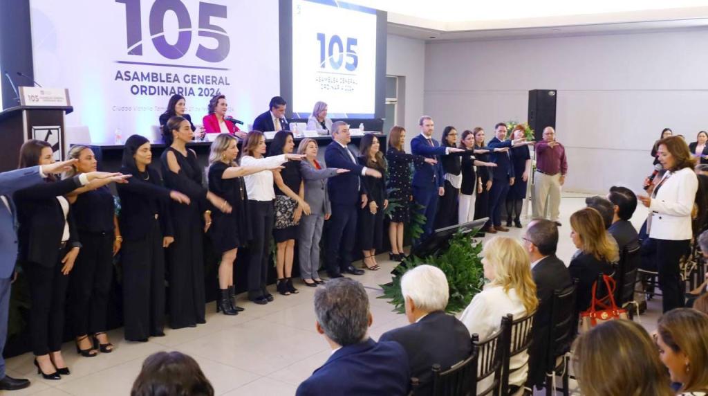 Refrenda Gattás Báez vínculo de colaboración con CANACO&nbsp;Victoria.