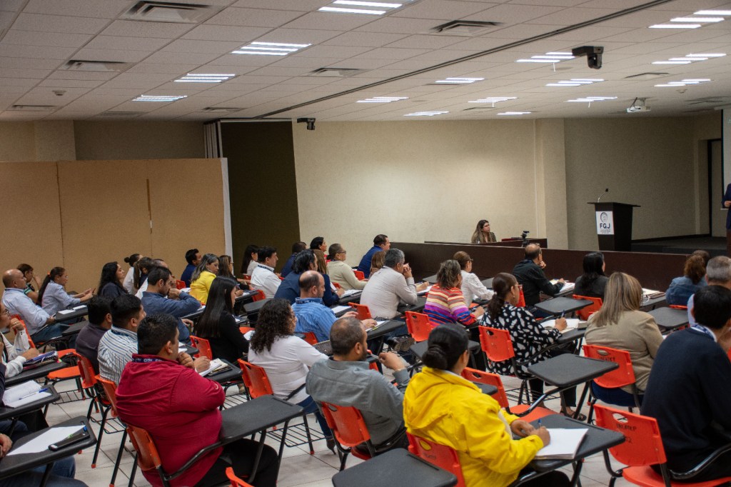 Capacitación a personal de la&nbsp;FGJT
