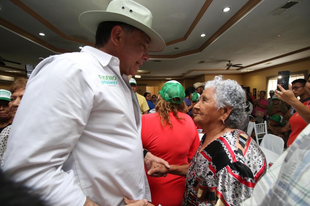 *Vengo renovado, mejorado y con ganas de servir: Geño&nbsp;Hernández.