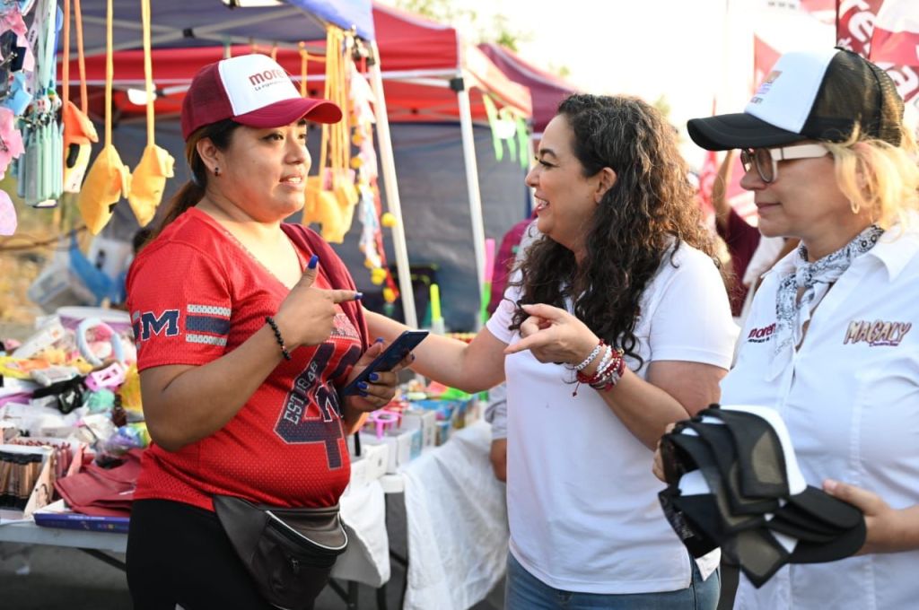 Olga Sosa y Magaly Deándar llevan mensaje de esperanza a clientes y oferentes de Puerta del&nbsp;Sol.