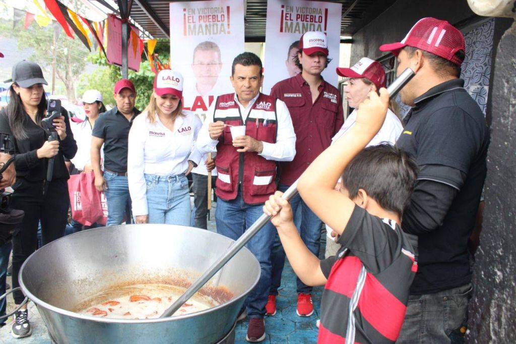 Recorre Lalo Gattás tianguis y colonias en busca del voto&nbsp;ciudadano.