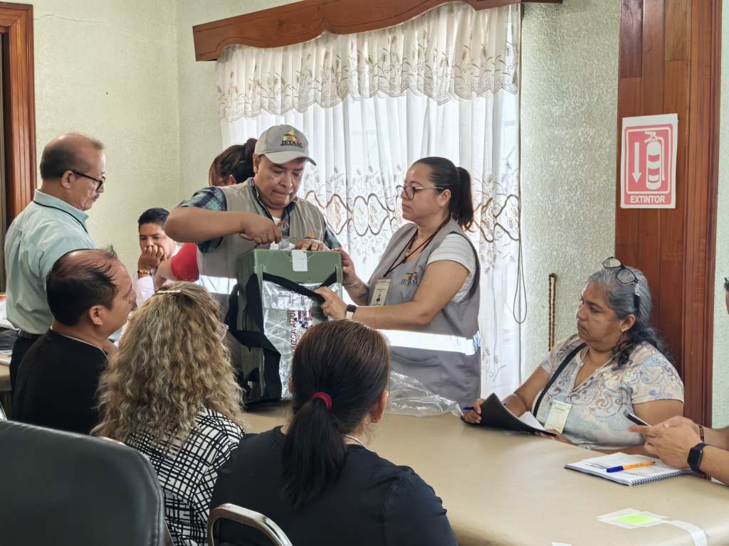 Continúa el reconteo de&nbsp;Boletas.