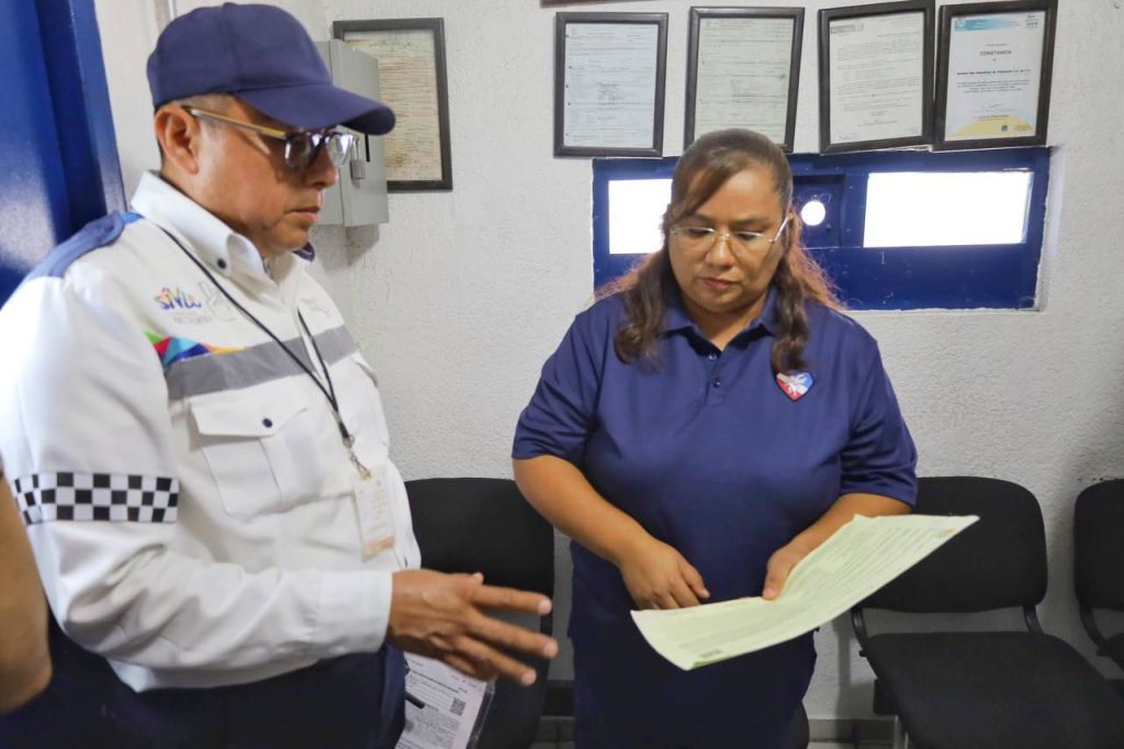 Sanciona Tránsito a empresaque infringió señalización&nbsp;vial.