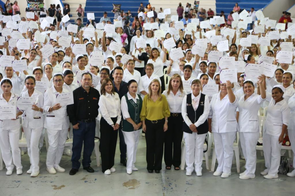 Egresan 286 Alumnos de los Centros de Capacitación del Sistema DIF&nbsp;Tampico