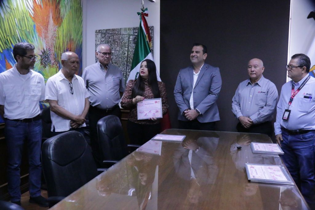 Reconoce INE colaboracióndel Gobierno de Victoria enfortalecimiento de la&nbsp;democracia.