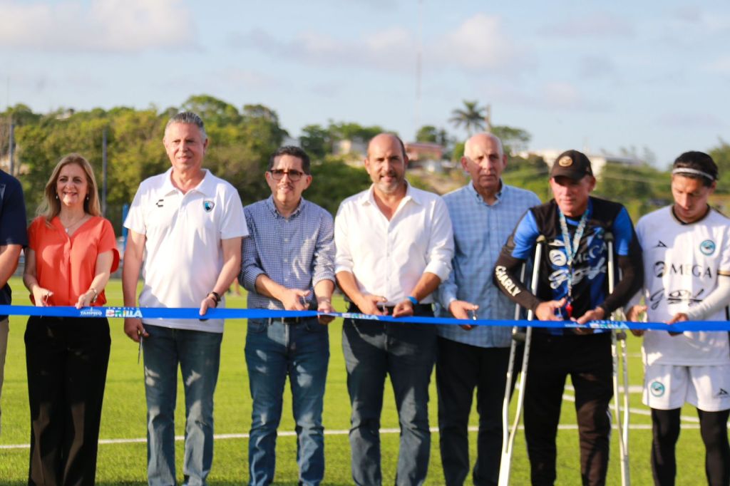 Moderniza Chucho Nader Campo de Futbol Profesional de la Ciudad&nbsp;Deportiva