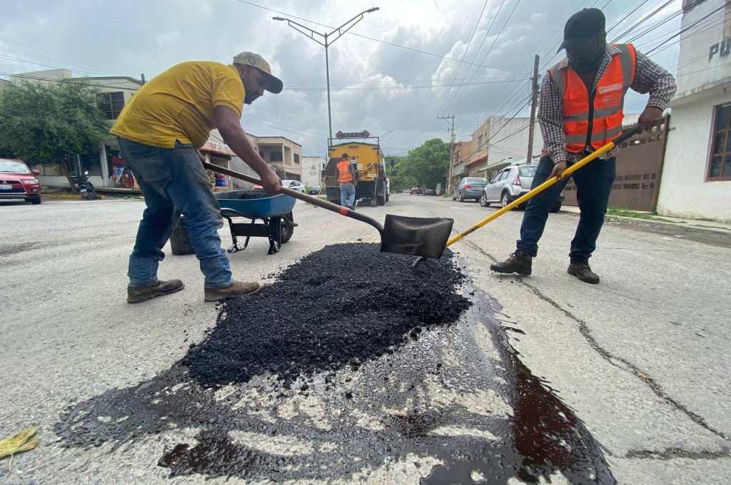 Continúa bacheo enperiodo&nbsp;vacacional.