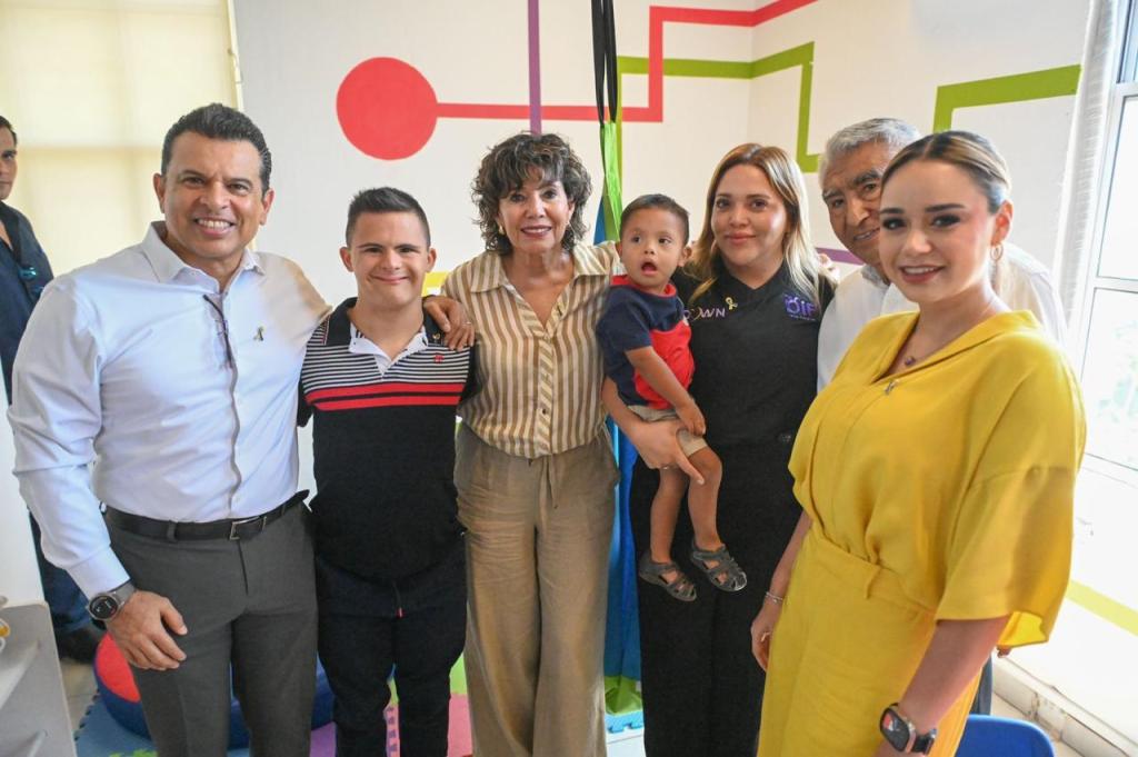 Inauguran Lucy y Lalo GattásCentro Down del DIF&nbsp;Victoria.