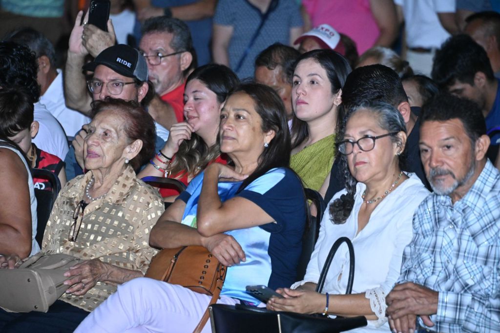 Con alegría y orgullofestejan 274 años defundación de&nbsp;Victoria.