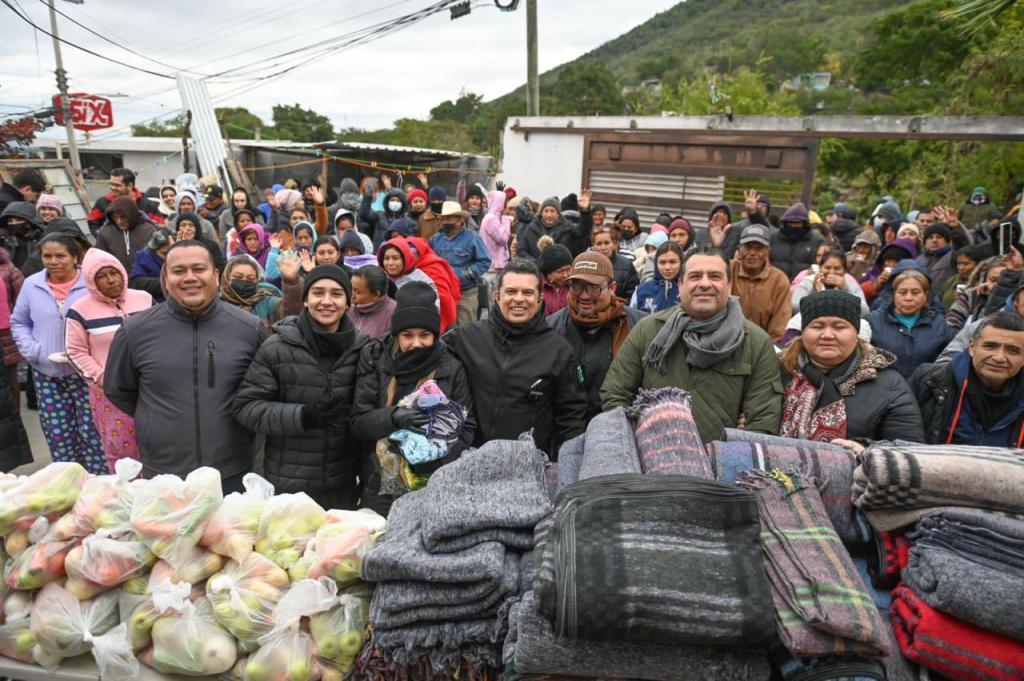 Distribuyen Municipio y DIFVictoria apoyos&nbsp;invernales.