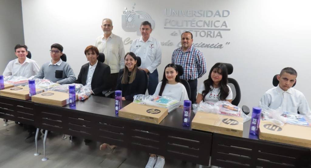 Entrega UPV becas de excelencia a estudiantes de nuevo&nbsp;ingreso