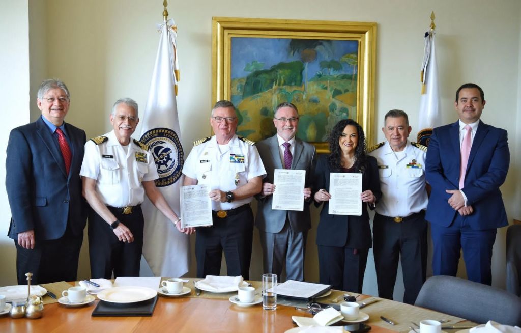 Convenio entre Universidad Marítima y Portuaria de México y Woodside beneficiará con becas a alumnos en el manejo de equipo y artefactos en plataformas