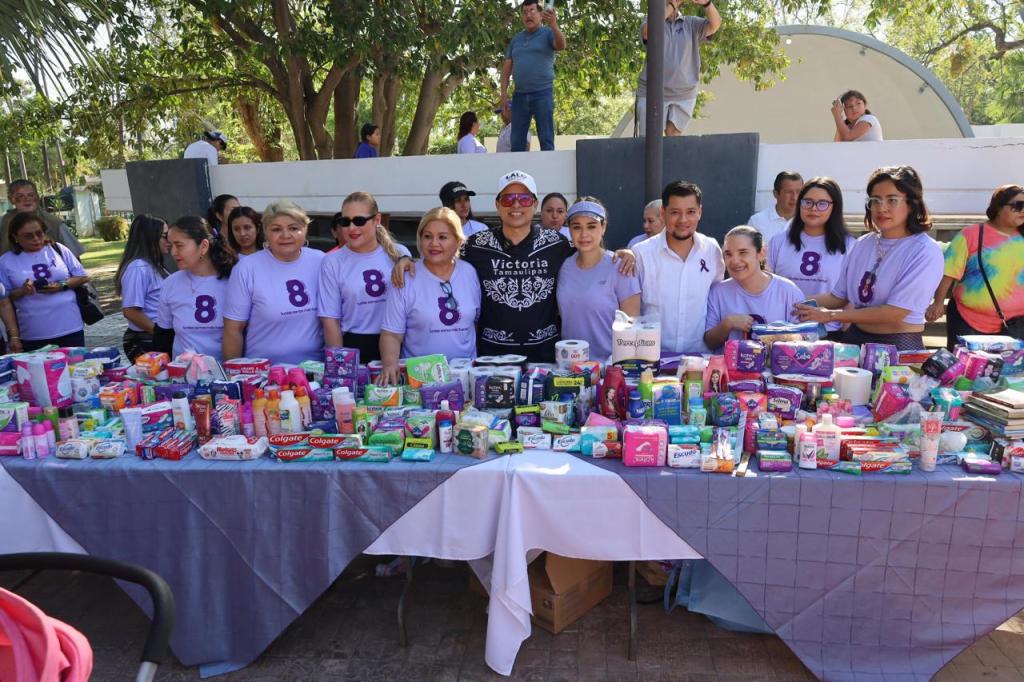 Participan Lalo y Lucy enZumbaton del Día de la&nbsp;Mujer.
