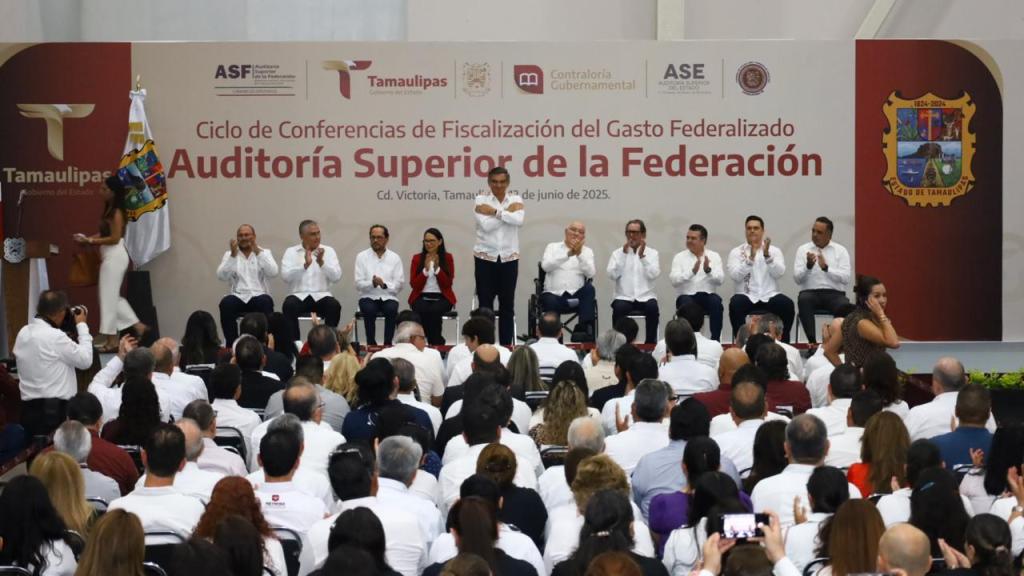 Asiste alcalde Eduardo Gattása ciclo de conferencias de la&nbsp;ASF.