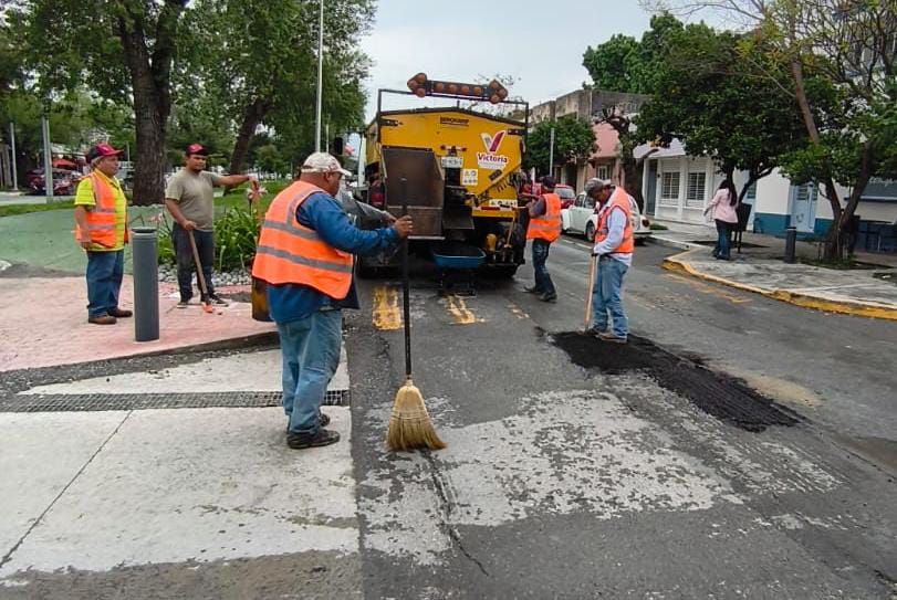 Reactiva Municipio programaemergente de bacheo parareparar calles dañadas por&nbsp;lluvias.