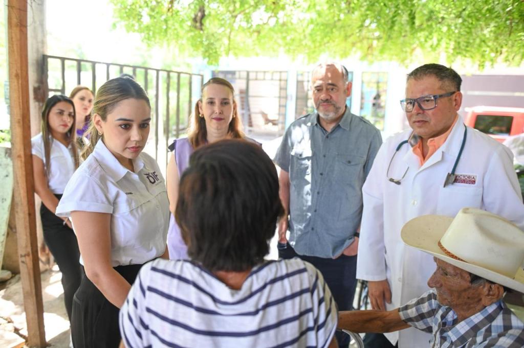 Brinda DIF Victoriaatención al llamadode matrimonio deadultos&nbsp;mayores.