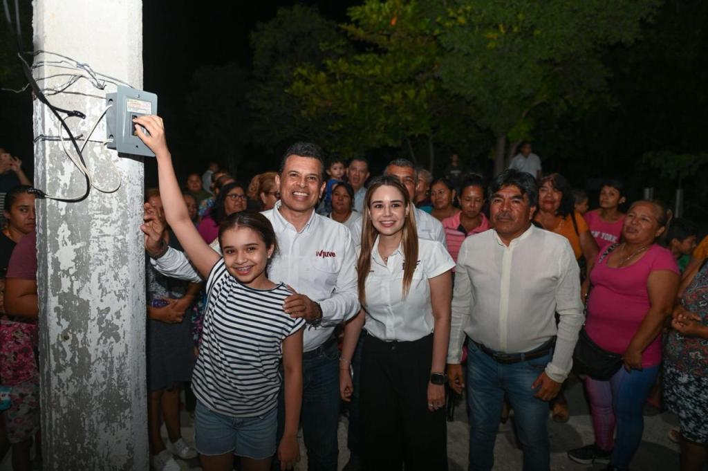 Entrega Municipio áreaverde iluminada en laMariano&nbsp;Matamoros.