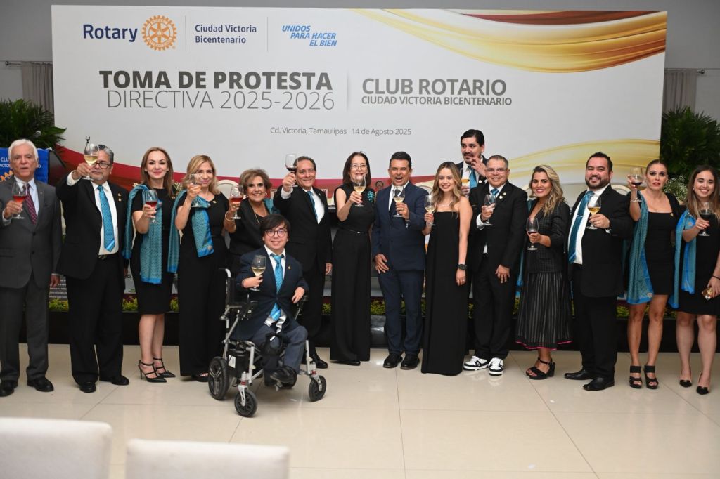 Reconoce Lalo Gattáslabor altruista del ClubRotario&nbsp;Bicentenario.