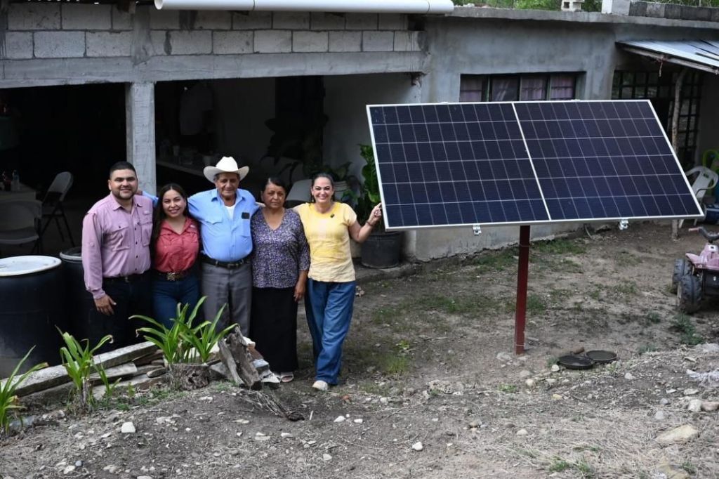 Avanza programa de Electrificación Total en Tamaulipas, reconoce senadora Olga Sosa Ruíz al visitar ejidos de&nbsp;Casas